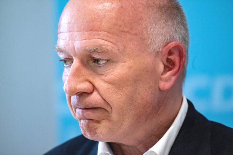 Berlins Regierender Bürgermeister Kai Wegner (CDU) spricht bei einem Pressetermin der CDU-Berlin. Foto: picture alliance/dpa | Fabian Sommer