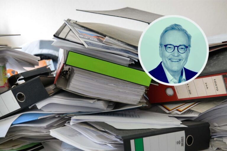Eine Unmenge an Akten und Dokumenten (Symbolbild): Die Bürokratie lähmt Deutschlands Wirtschaft. (Themenbild)