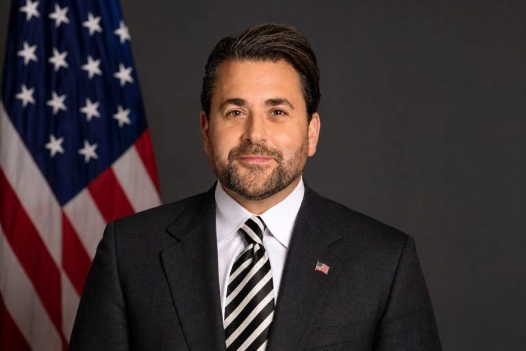 Trump. Spricht in der JF über Rote Karten und seine große Liebe: Die USA: Ambassador Nick Adams, Donald Trumps Tourismus-Sondergesandter. Foto: US Department of State