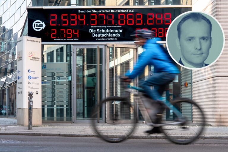 Die Schuldenuhr des Bunds deutscher Steuerzahler: Die Die Staatsverschuldung wird noch größer. picture alliance / Daniel Kalker | Daniel Kalker