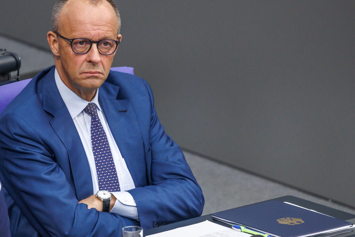 Bundeskanzler Friedrich Merz (CDU) im Deutschen Bundestag am 09.07.26 in Berlin. Seine Reformpläne stoßen auf Kritik.