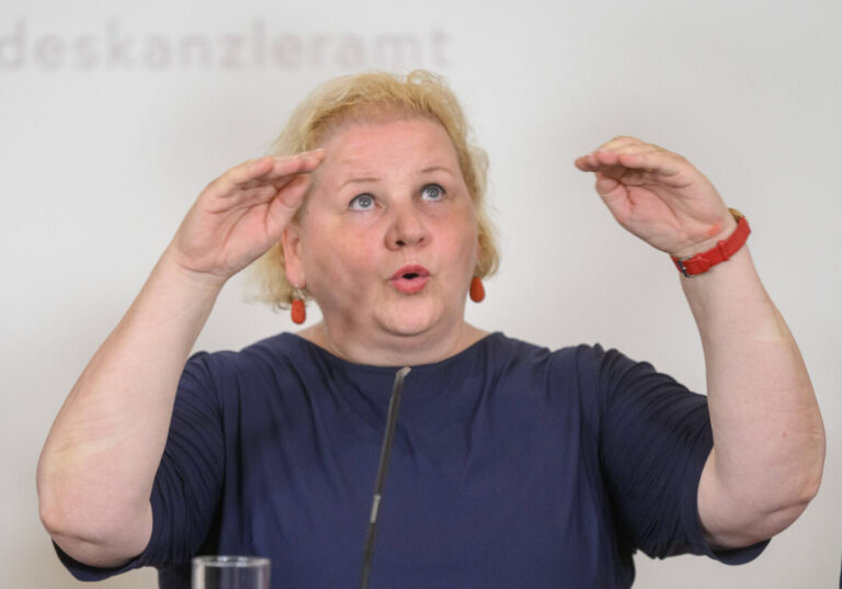Ihr Pleitefonds ist pleite: Sozial- und Gesundheitsministerin Korinna Schumann SPÖ. Foto: IMAGO / photonews.at