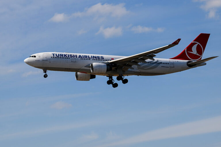 Scharia. In einer Maschine der türkischen Fluggesellschaft Turkish Airlines sollte der Mann neben einer Frau sitzen. Foto: IMAGO / Jan Huebner