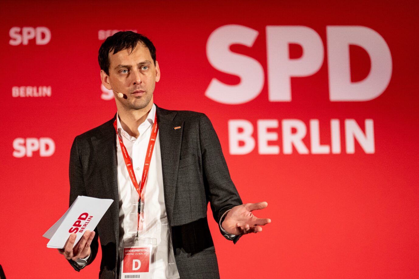 SPD-Bezirksbürgermeister Martin Hikel