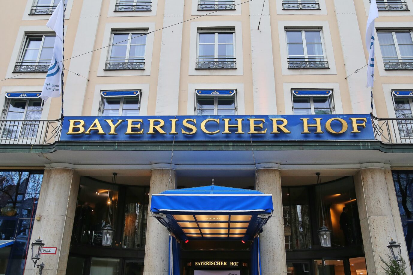 Bayerischer Hof: Im Münchner Luxushotel soll das libertäre Ludwig von Mises Institut künftig nicht mehr tagen dürfen. Foto: picture alliance / dts-Agentur