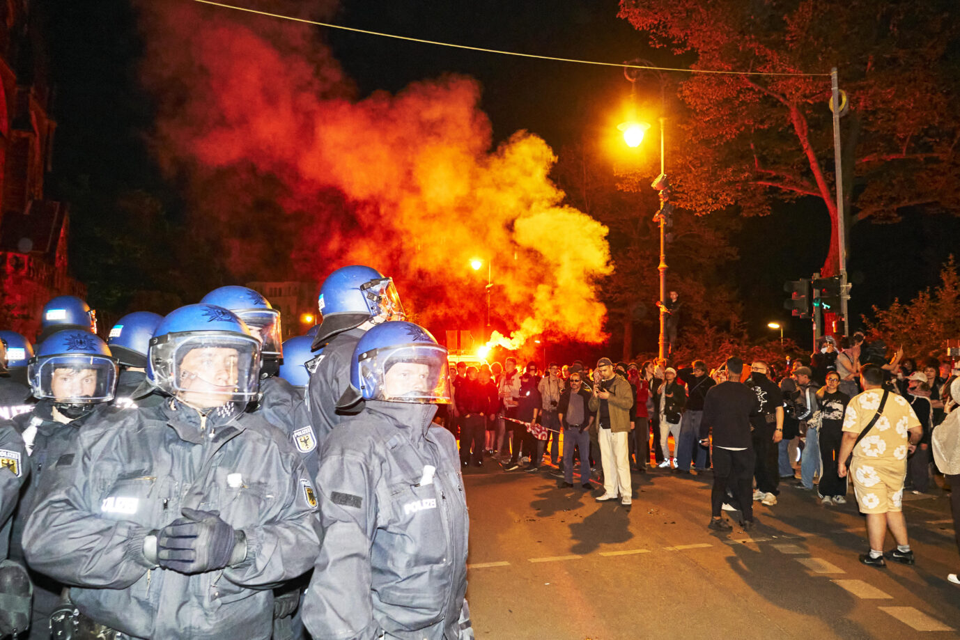 Sehen wir solche Bilder auch in Sachsen-Anhalt? Ausschreitungen bei der linken Demonstration am 1. Mai 2026 in Berlin.