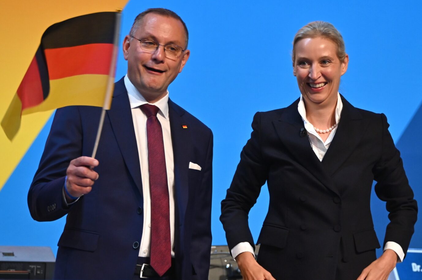 Die AfD-Chefs Tino Chrupalla und Alice Weidel haben mit Blick auf die Umfragen derzeit Grund zur Freude.