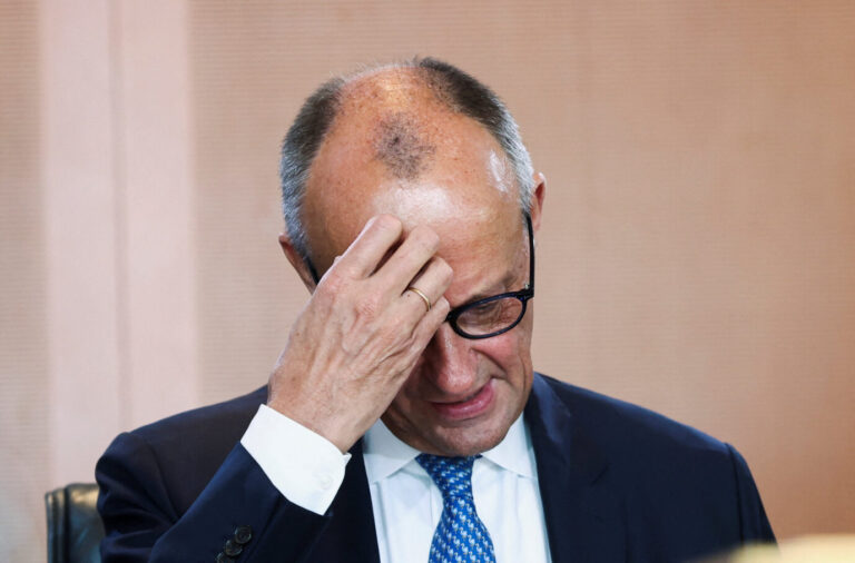 German Chancellor Friedrich Merz arrives for a cabinet meeting at the Chancellery in Berlin, Germany, July 29, 2026. REUTERS/Nadja Wohlleben. Bundeskanzler Friedrich Merz (CDU): Seine Politik sorgt für Parteiinternen Streit. Foto: picture alliance / REUTERS | Nadja Wohlleben