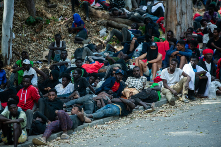 Szene aus Ceuta nach der angeblichen Rückkehr aller Migranten.
