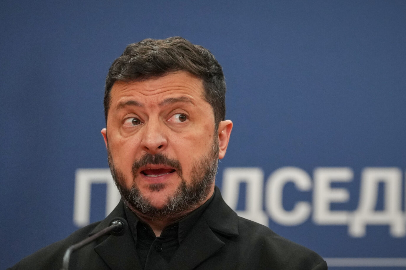 Beteuert, von nichts gewusst zu haben: Der Präsident der Ukraine, Wolodymyr Selenskyj. Foto: AP Photo/Darko Vojinovic