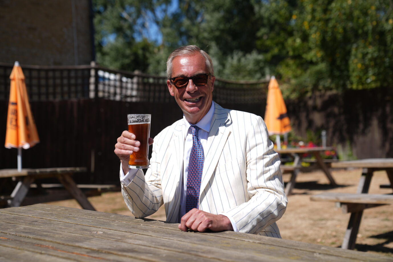 Reform-UK-Chef Nigel Farage: Gut gelaunt am Wahltag. Foto: picture alliance / PA Images | Joe Giddens