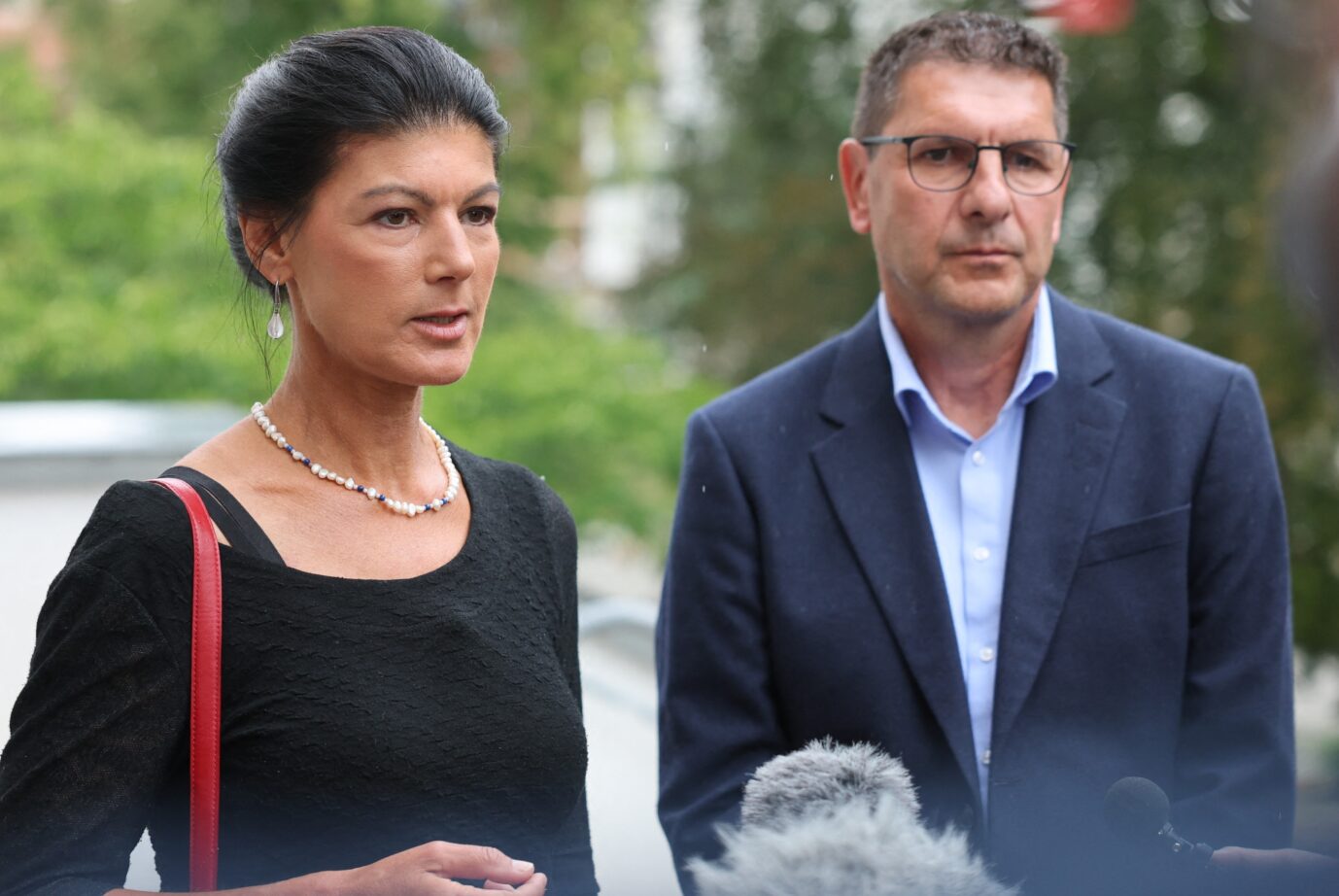 Interner Streit: BSW-Gründerin Sahra Wagenknecht und der sachsen-anhaltische Spitzenkandidat Thomas Schulze auf ihrer Wahlkampftour.