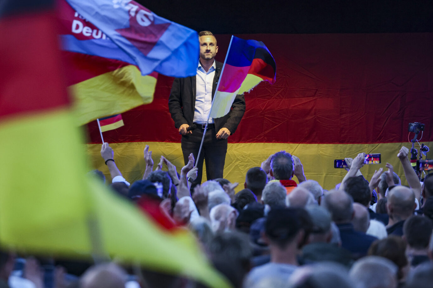 Von Campact nicht gewollt: Bilder aus Sachsen-Anhalt und von Ulrich Siegmunds Wahlkampf für die AfD gehen derzeit viral.