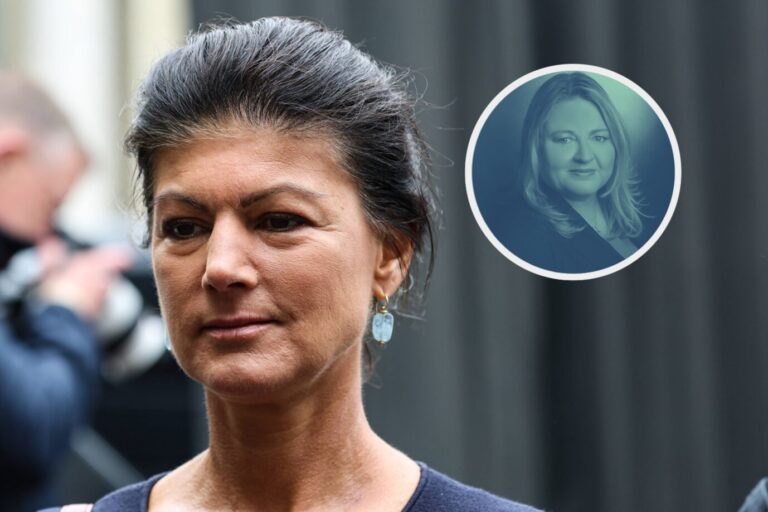 BSW-Gründerin und Namensgeberin Sahra Wagenknecht (l.): Machtlos im eigenen Laden. Foto: IMAGO / Christian Schroedter