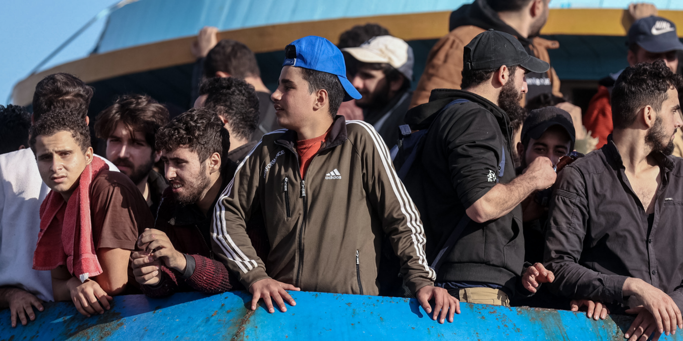 Migranten landen auf Kreta. Griechenland ist mit der Migration überfordert.