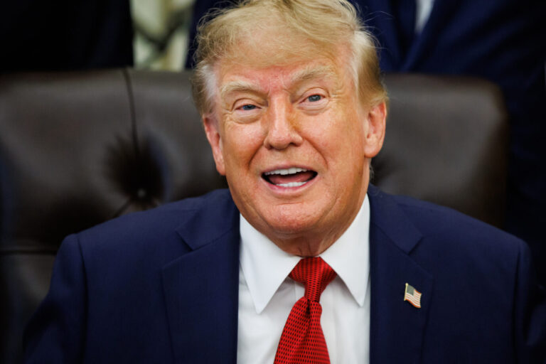 Auch wenn es keine Übernahme ist, kann er den Grönland-Deal als Erfolg verkaufen: US-Präsident Donald Trump. Foto: picture alliance / Consolidated News Photos | Samuel Corum - Pool via CNP