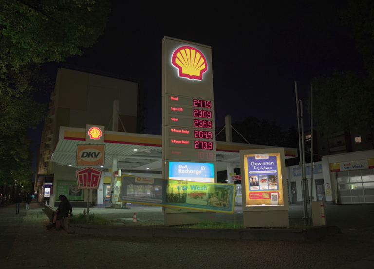 Tanken ist teuer: Angesichts der Benzinpreise ist der Blick zur Tankstelle für Autofahrer zum Gruseln.